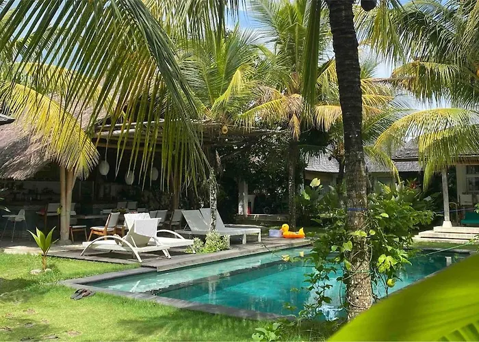 Cozy Garden With Shared Pool Pensión Uluwatu